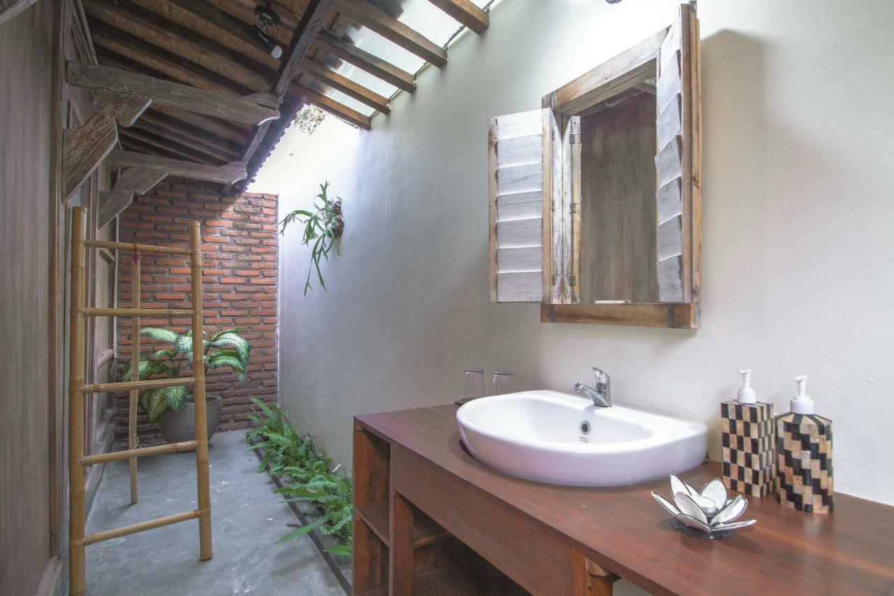 Hotel Red Gong Canggu Exterior foto